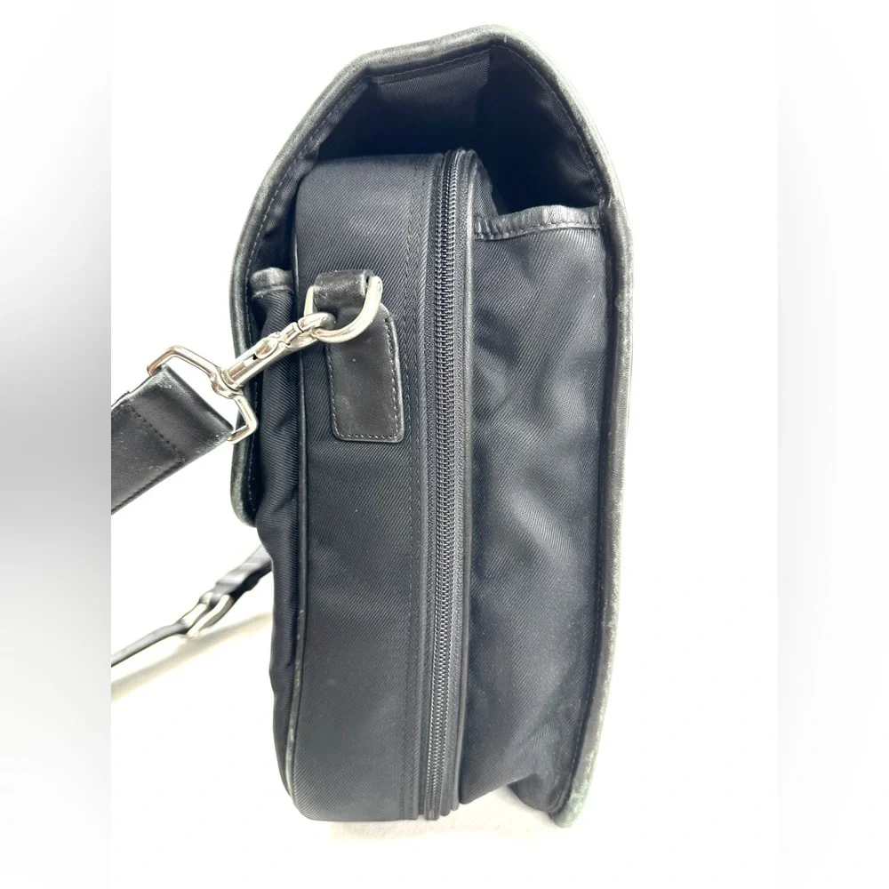 COACH Vintage 5113 Black Ballistic Nylon Leather Messenger Bag Travel Laptop